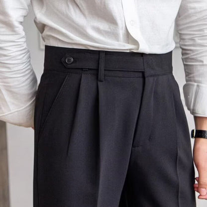 Pantalon mit hoher Taille in Paris